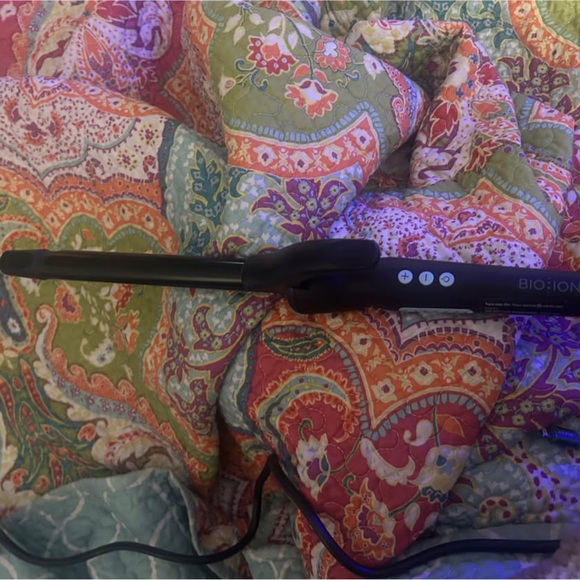 Bio Ionic Other - Bio Ionic Black Curling Iron